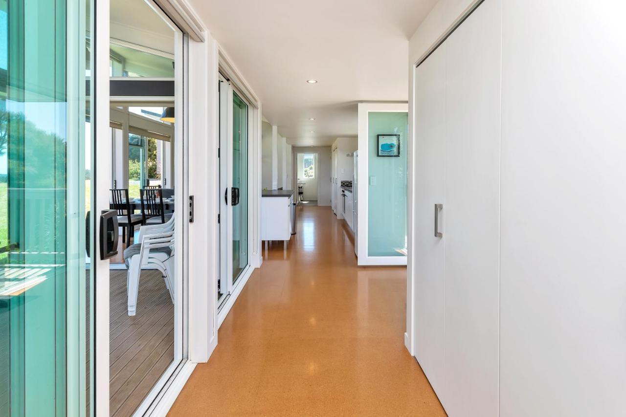 Paroa Bay Chalets - Te Whare Tui Russell Buitenkant foto
